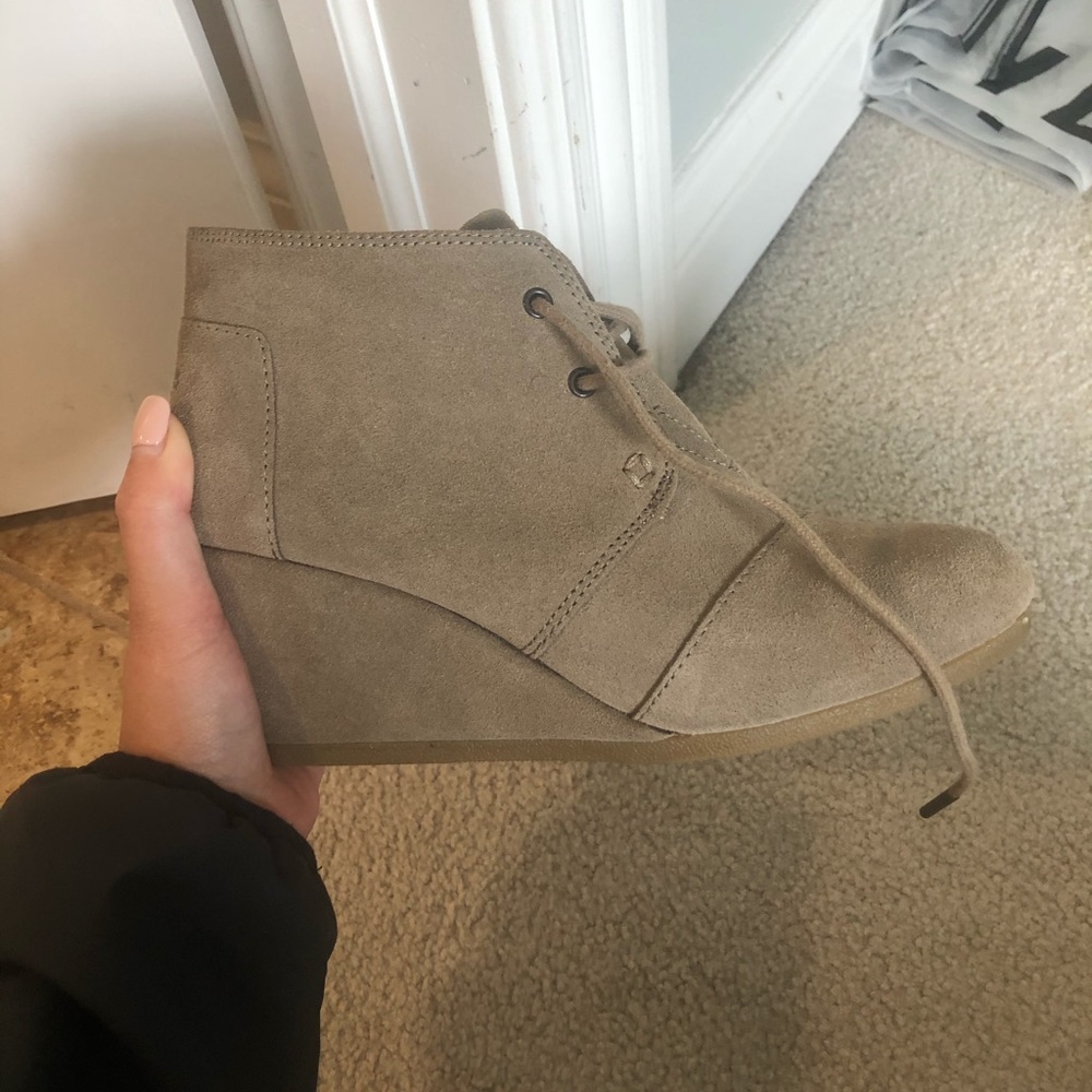 TOMS Shoes